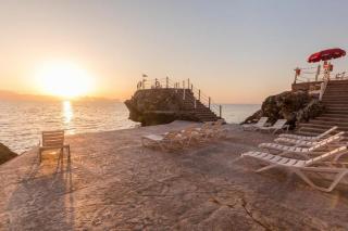 Perla del Golfo Resort